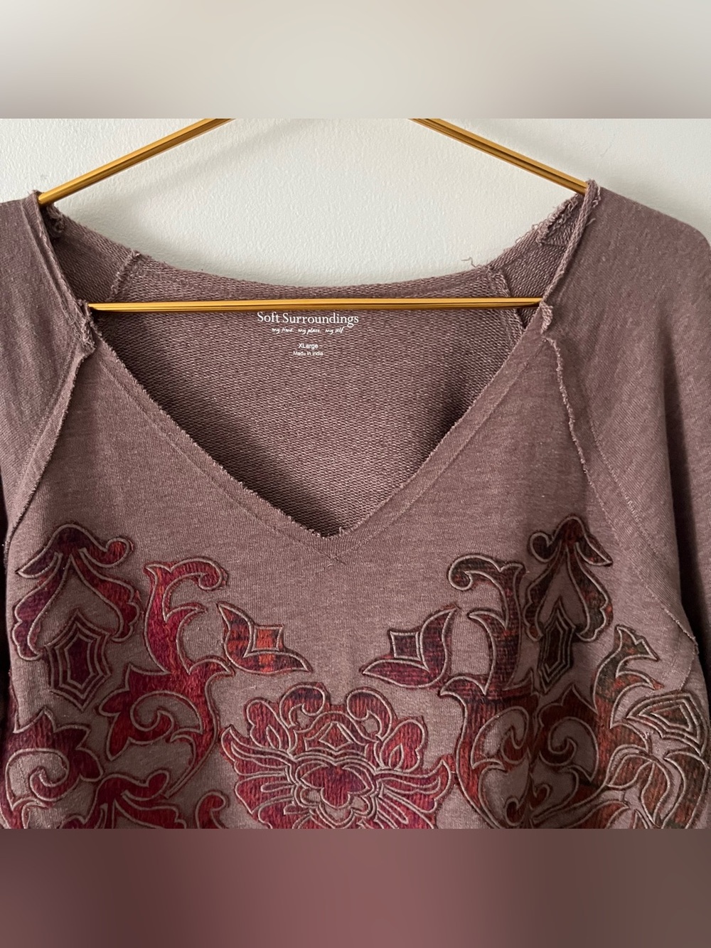 Soft Surroundings Taupe Mauve Burgundy Distressed Velvet Appliqué Cozy Top XL - Picture 5 of 10
